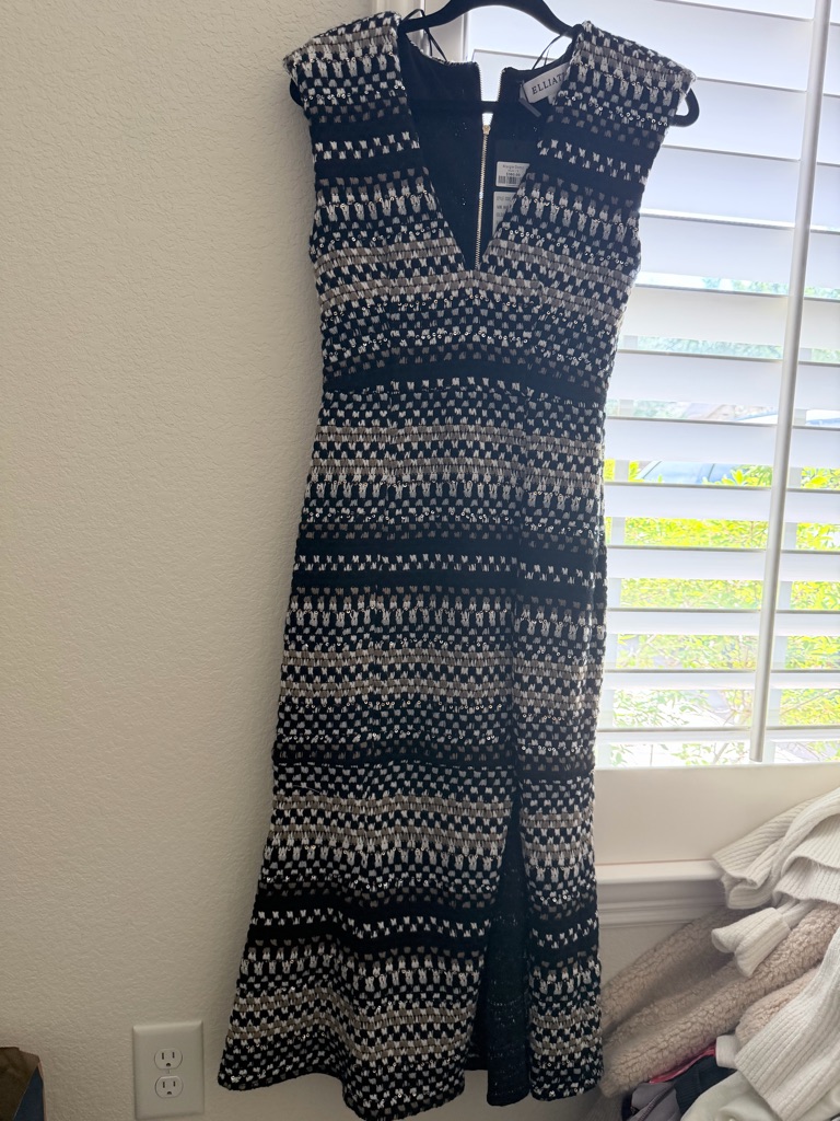 Elliatt Black And White Knit Midi Dress